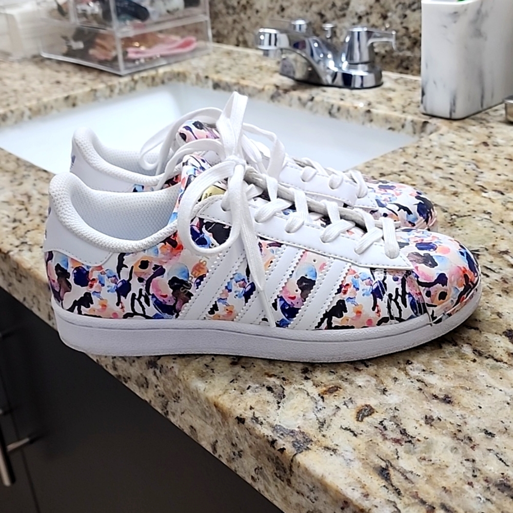 Adidas superstar
